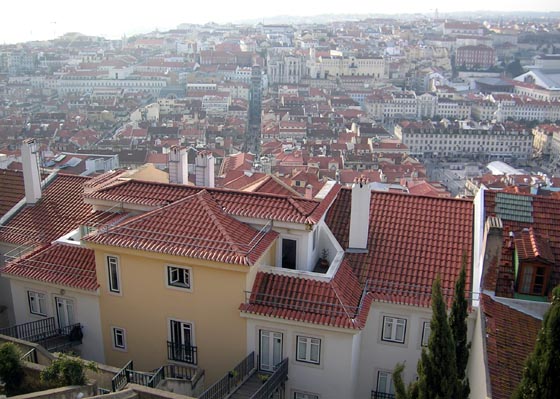Baixa et le Chiado, vus depuis le château Saint-Georges à Lisbonne.